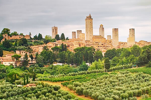thing to do in tuscany san giminiano